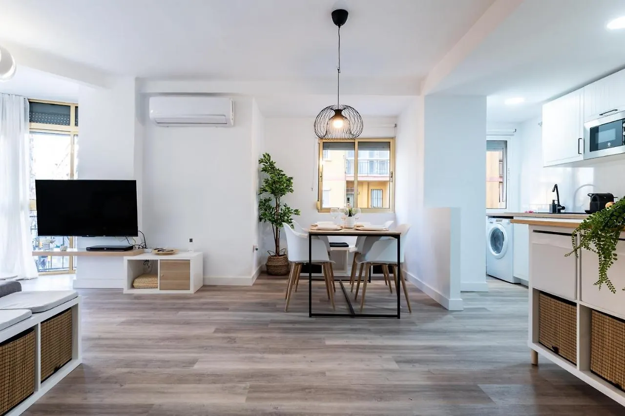 Malagasuite Lovely Home Apartment Malaga